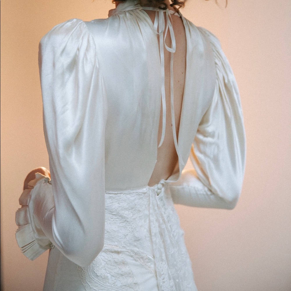 Vintage wedding dress